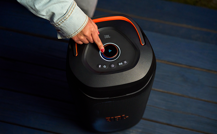 JBL PartyBox 130 AI Sound Boost hace que todo suene más potente - Image
